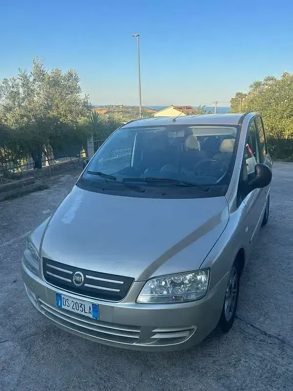Usata Fiat Multipla Dynamic 120 CV (88 kW) 2008 Monovolume