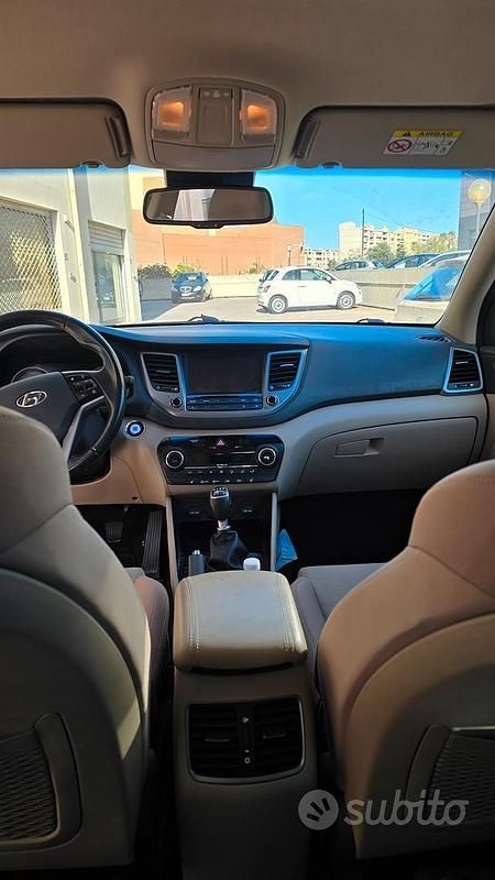 Usata Hyundai Tucson Xpossible 116 CV (85 kW) 2016 Grigio SUV