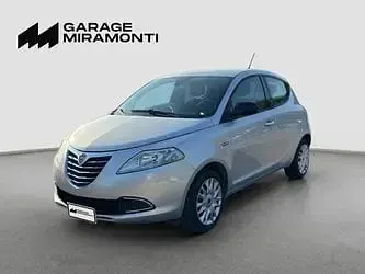 Usata Alfa Romeo MiTo Distinctive 84 CV (61 kW) 2014 Bianco Utilitaria