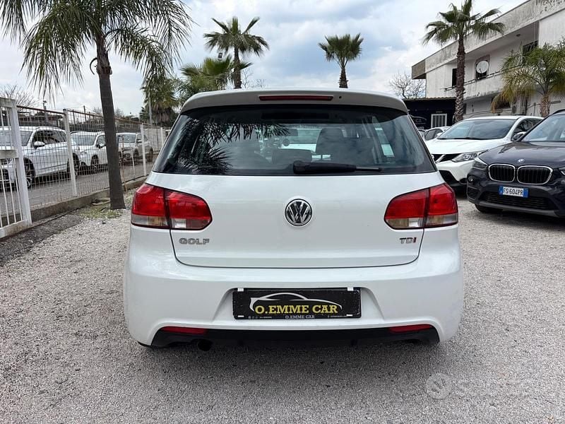 Usata VW Golf VI Highline 105 CV (77 kW) 2011 Bianco Utilitaria