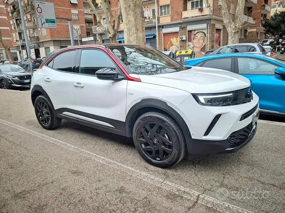 Usata Opel Mokka 131 CV (96 kW) 2024 Bianco SUV