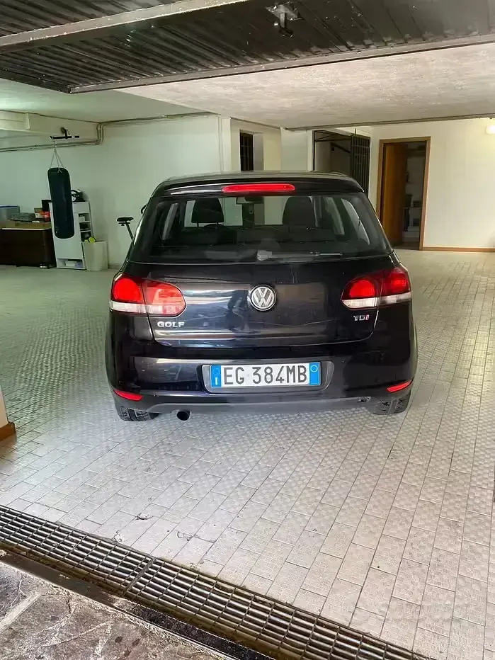 Usata VW Golf VI Highline 105 CV (77 kW) 2011 Nero Utilitaria