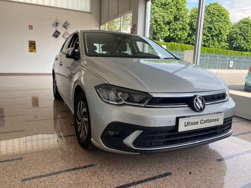 Usata VW Polo Life 95 CV (69 kW) 2022 Argento metallizzato Berlina