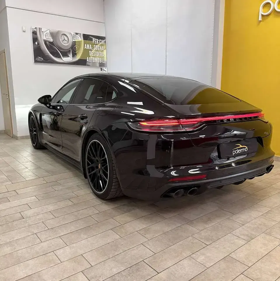 Usata Porsche Panamera 4 E-Hybrid 330 CV (242 kW) 2021 Nero Utilitaria