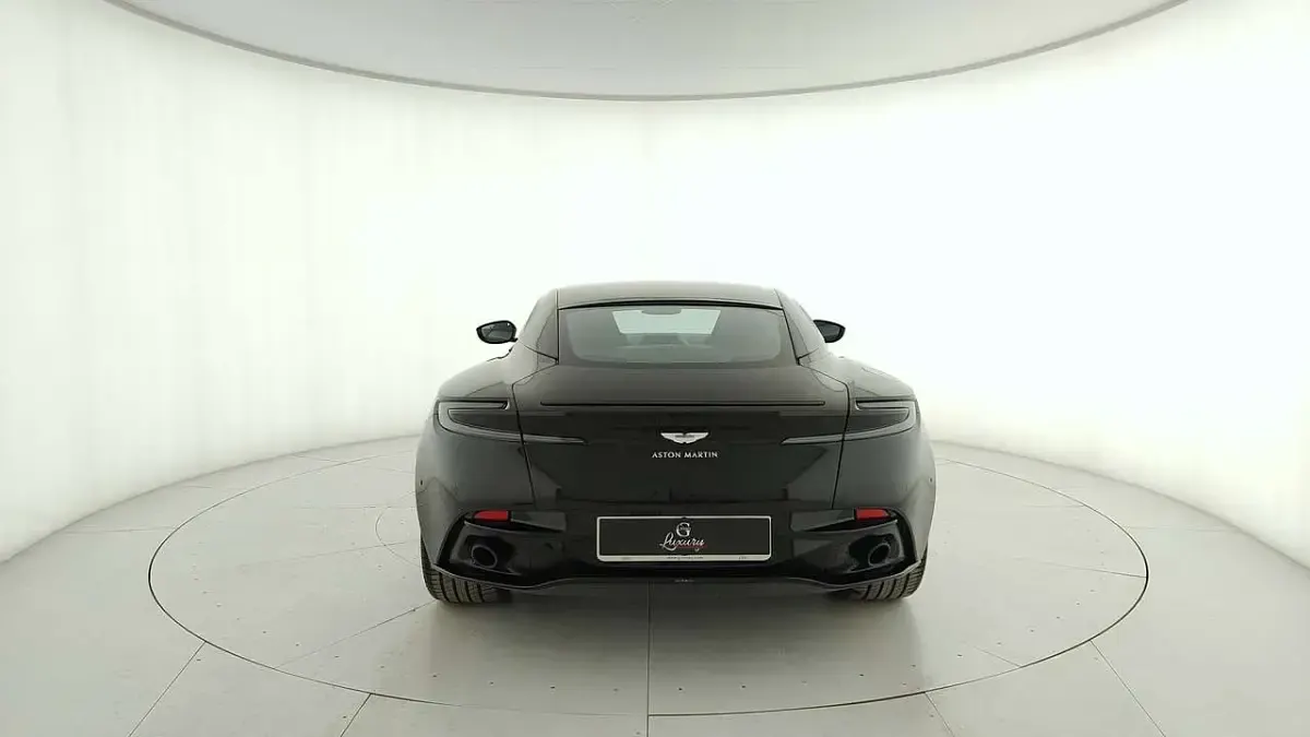 Usata Aston Martin DB11 510 CV (375 kW) 2022 Nero Coupé