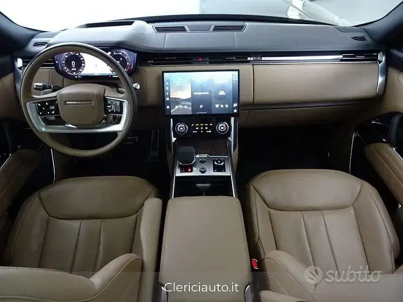 Usata Land Rover Range Rover HSE 530 CV (389 kW) 2022 Verde SUV