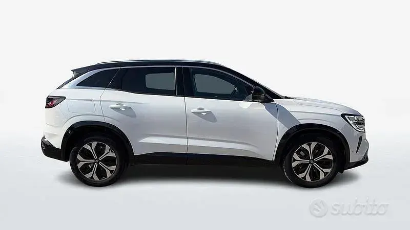 Usata Renault Austral Techno 200 CV (147 kW) 2023 Bianco SUV