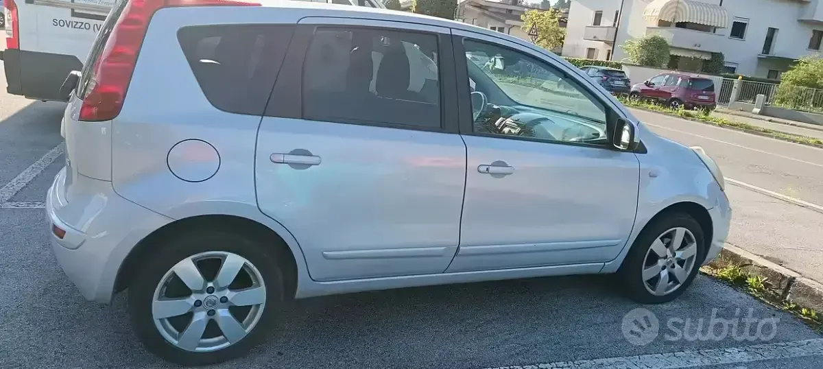 Usata Nissan Note 86 CV (63 kW) 2008 Grigio Utilitaria