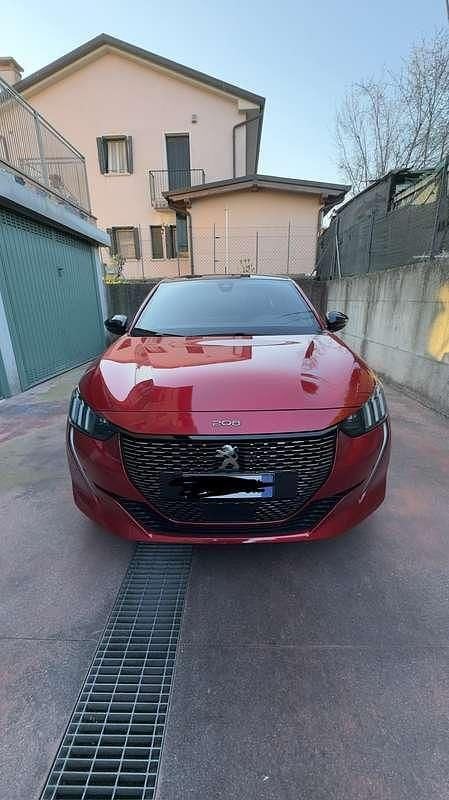 Usata Peugeot 208 GT-line 101 CV (74 kW) 2020 Utilitaria