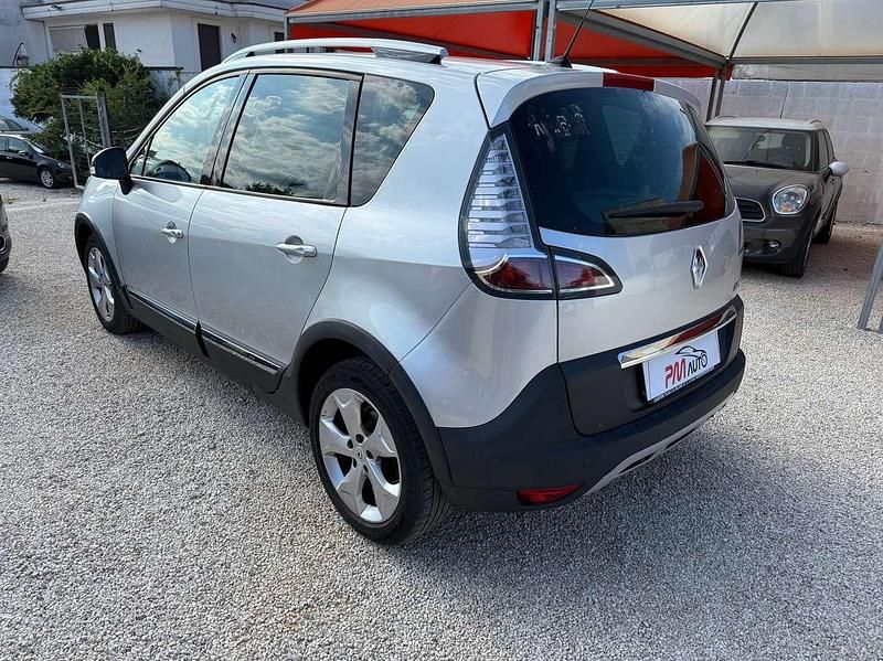 Usata Renault Scénic III XMOD 110 CV (80 kW) 2013 Argento Monovolume