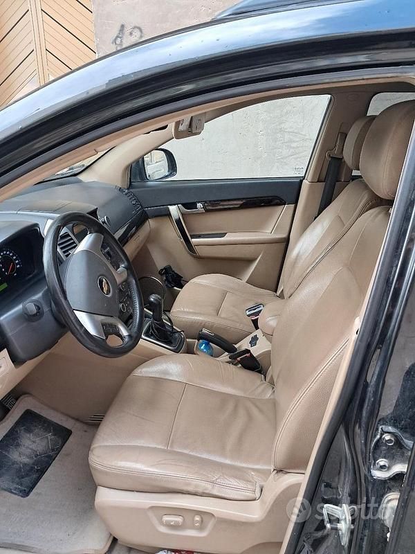 Usata Chevrolet Captiva 163 CV (119 kW) 2010 Nero SUV