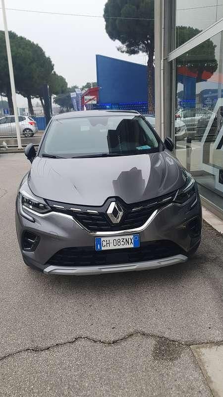 Usata Renault Captur Intens 92 CV (67 kW) 2022 Grigio SUV