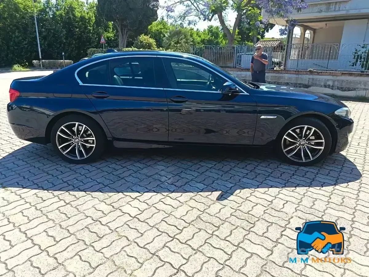 Usata BMW 520 Efficient Dynamics 184 CV (135 kW) 2011 Blu/azzurro Berlina