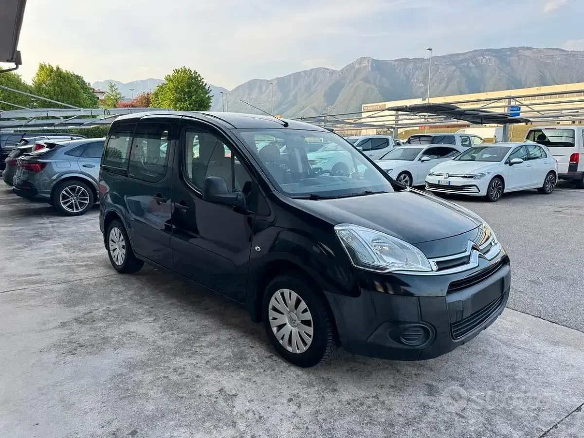Usata Citroën Berlingo 98 CV (72 kW) 2012 Nero Monovolume