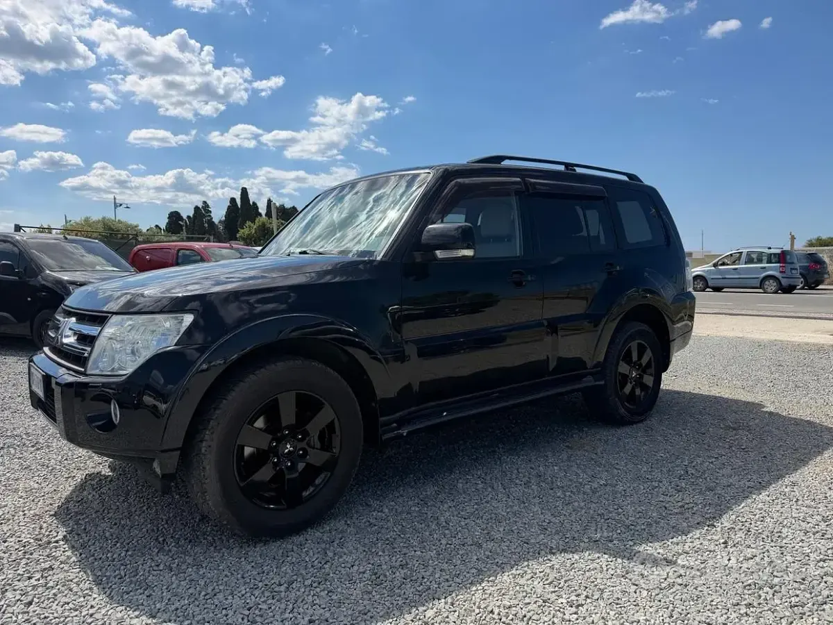 Usata Mitsubishi Pajero 170 CV (125 kW) 2008 Nero SUV
