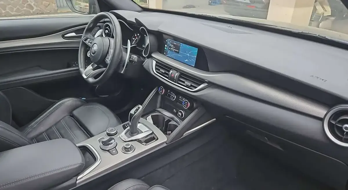 Usata Alfa Romeo Stelvio Veloce 209 CV (153 kW) 2022 Nero SUV