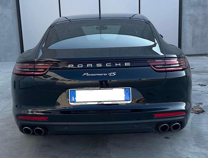 Usata Porsche Panamera 421 CV (309 kW) 2017 Nero Berlina
