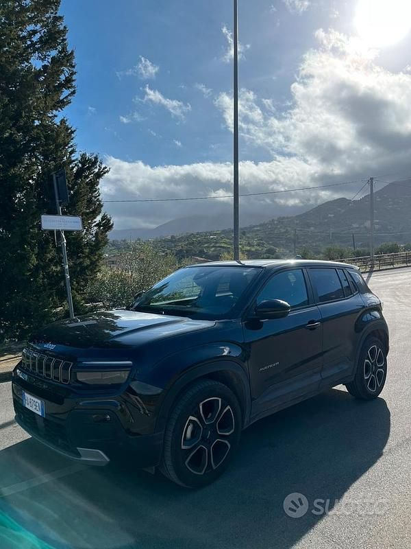 Usata Jeep Avenger 100 CV (73 kW) 2025 Nero SUV