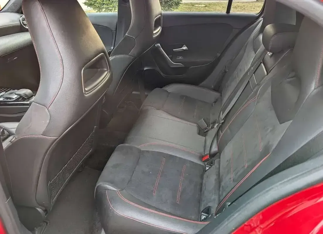 Usata Mercedes A180 Business 136 CV (100 kW) 2018 Rosso Berlina