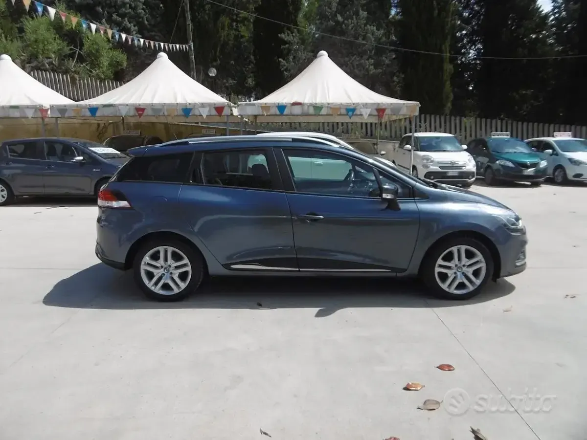 Usata Renault Clio Business 90 CV (66 kW) 2019 Bluazzurro Station wagon