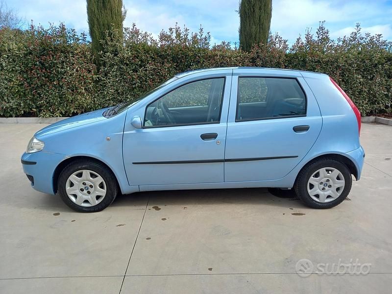 Usata Fiat Punto Classica 69 CV (50 kW) 2004 Grigio Utilitaria