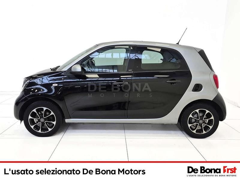 Usata Smart ForFour Passion 71 CV (52 kW) 2016 Nero Utilitaria