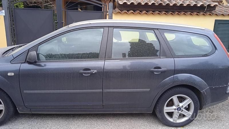 Occasion Ford Focus 90 ch (66 kW) 2006 Gris Break