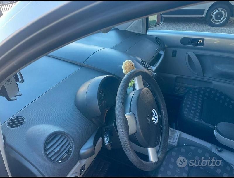 Usata VW New Beetle 2002 Utilitaria
