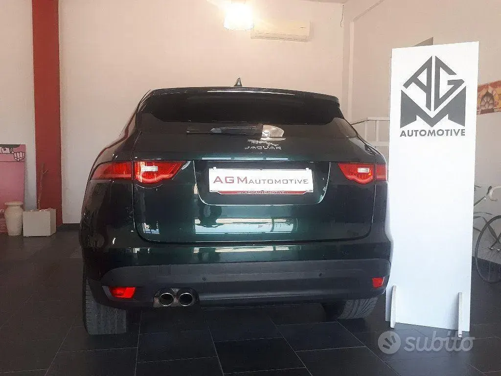 Usata Jaguar F-Pace Portfolio 179 CV (131 kW) 2018 Verde scuro SUV