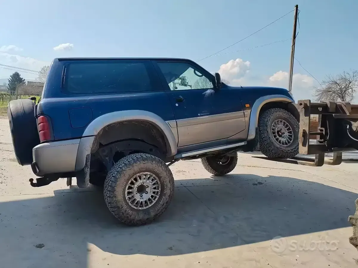 Usata Nissan Patrol 158 CV (116 kW) 2000 Blu SUV