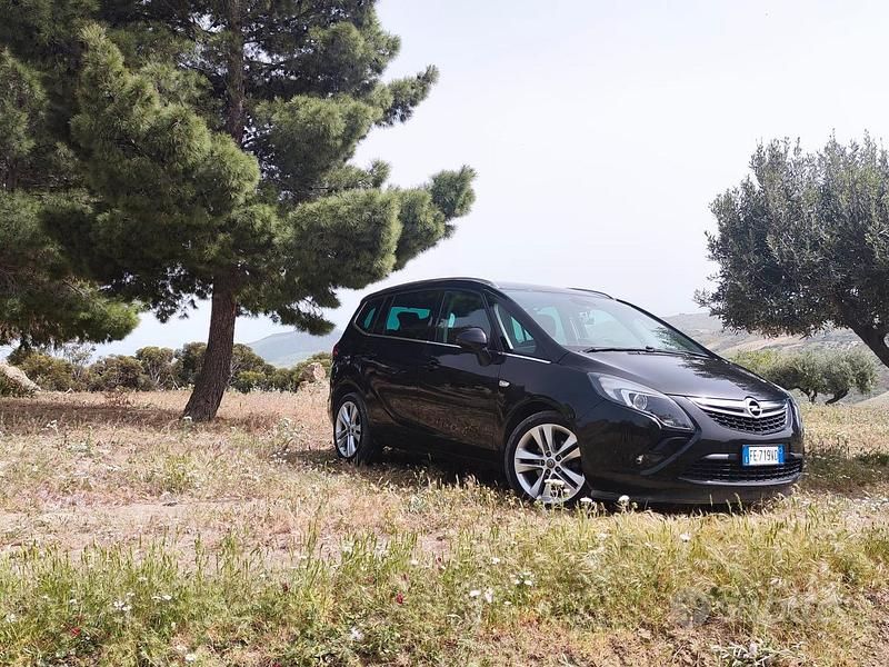Usata Opel Zafira 136 CV (100 kW) 2016 Nero Monovolume