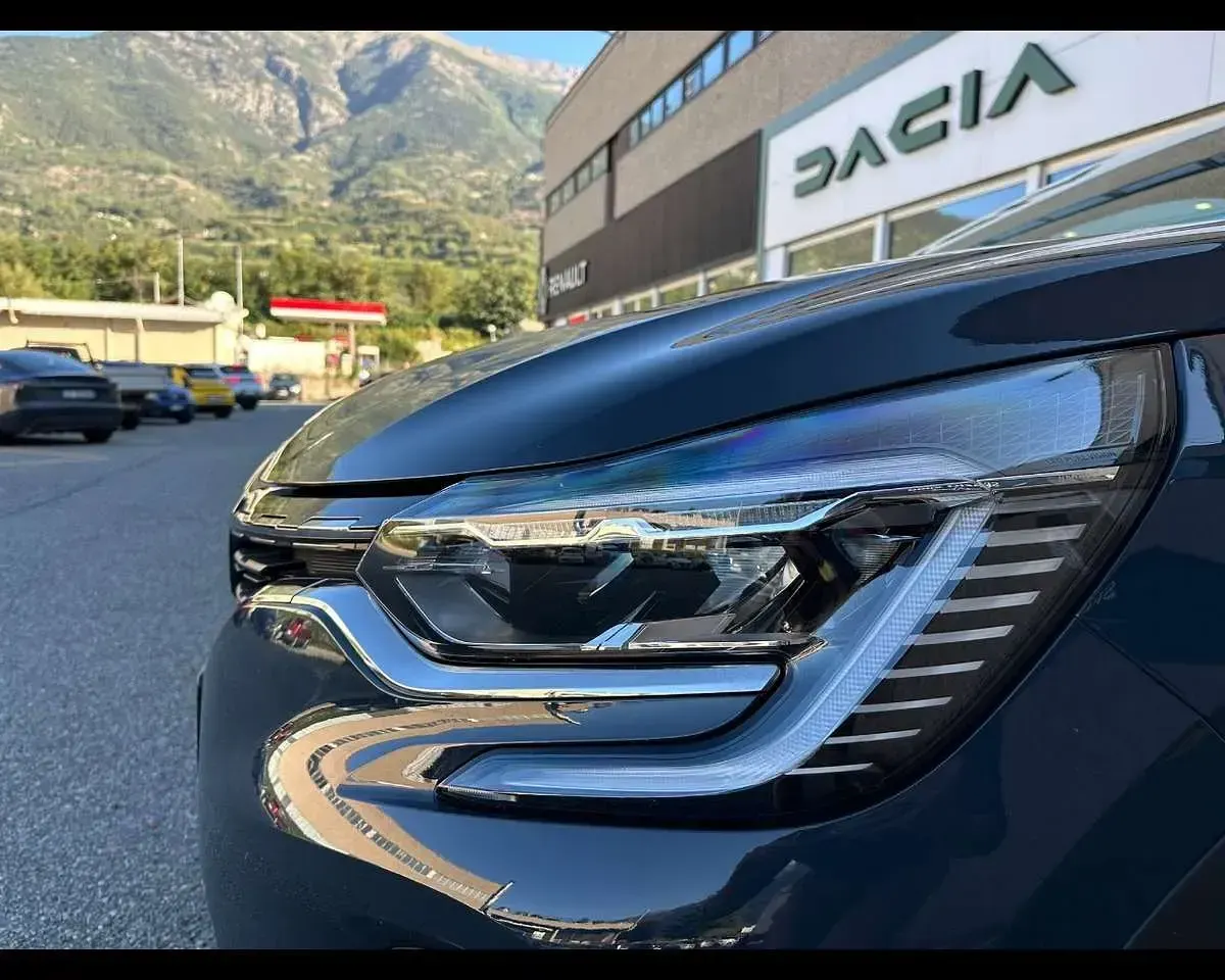 Usata Renault Captur Intens 92 CV (67 kW) 2022 Blue marine + tetto grigio SUV