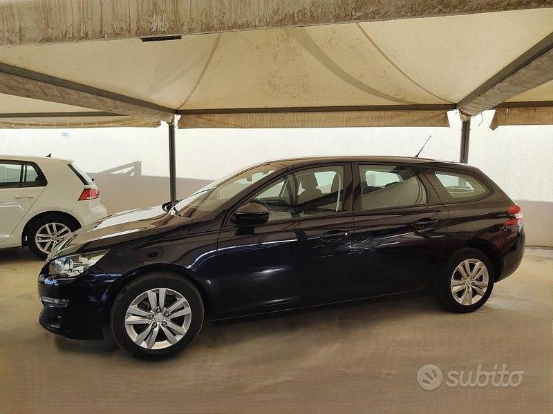 Usata Peugeot 308 SW Active 116 CV (85 kW) 2015 Blu Station wagon