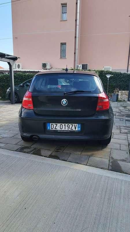 Usata BMW 116 116 CV (85 kW) 2010 Nero Utilitaria