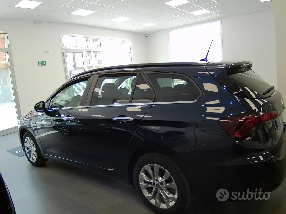 Usata Fiat Tipo Lounge 120 CV (88 kW) 2020 Bluazzurro Station wagon