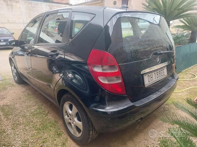 Usata Mercedes A180 108 CV (79 kW) 2007 Nero Berlina