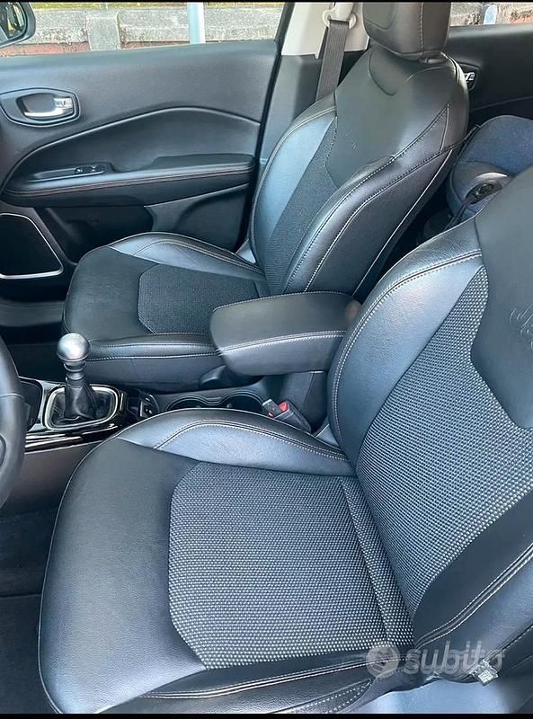 Usata Jeep Compass Limited 120 CV (88 kW) 2018 Nero SUV