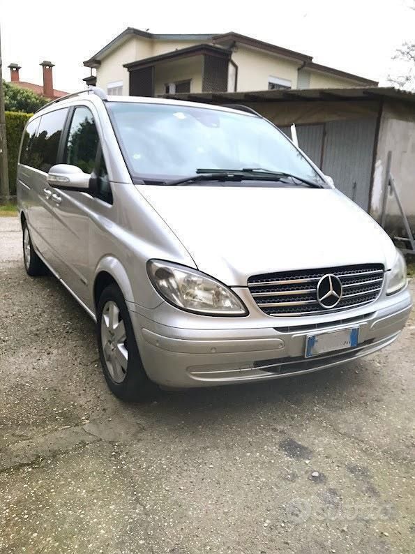 Begagnad Mercedes Viano 115 HK (84 kW) 2007 Grå Minibuss