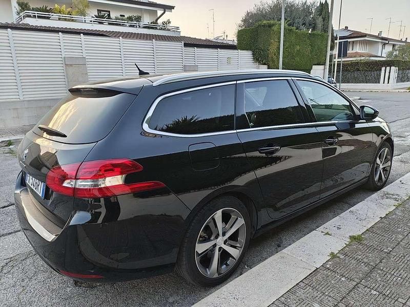 Usata Peugeot 308 SW Allure 131 CV (96 kW) 2019 Station wagon