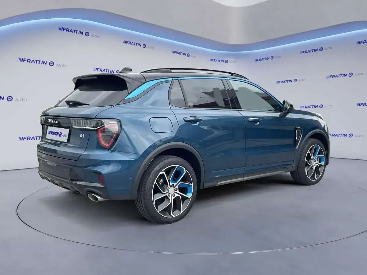 Usata Lynk & Co 01 261 CV (191 kW) 2024 Blu SUV