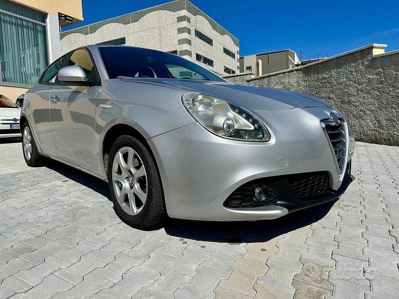 Usata Alfa Romeo Giulietta Progression 105 CV (77 kW) 2012 Grigio Utilitaria