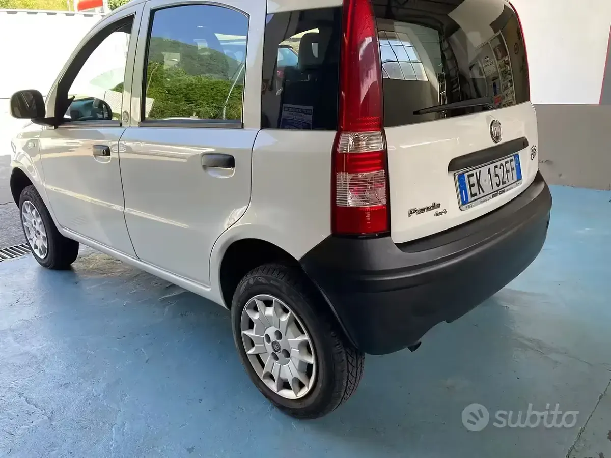 Usata Fiat Panda 75 CV (55 kW) 2011 Utilitaria