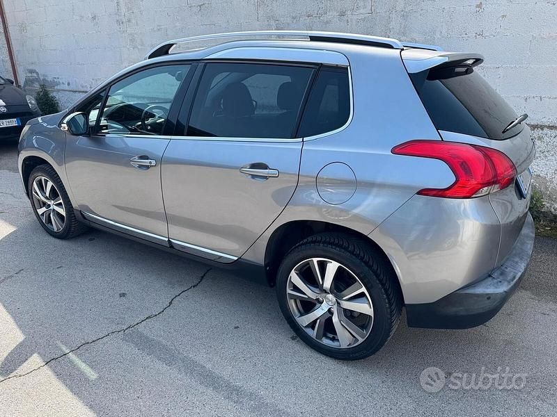 Usata Peugeot 2008 Allure 115 CV (84 kW) 2014 Grigio SUV