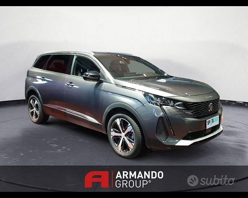 Usata Peugeot 5008 Allure 131 CV (96 kW) 2024 Grigio SUV