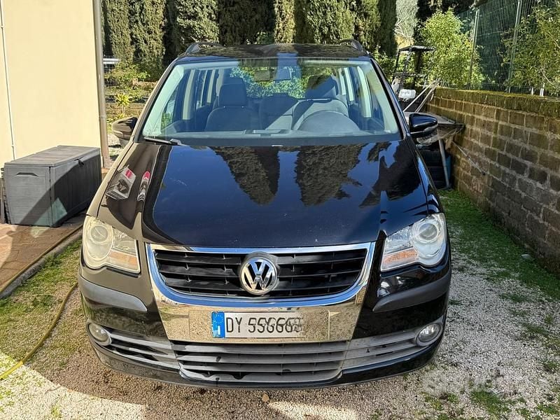 Usata VW Touran 150 CV (110 kW) 2010 Nero Monovolume
