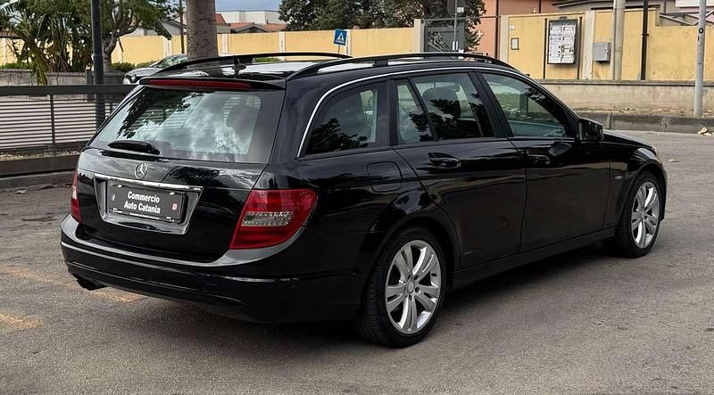 Usata Mercedes C180 120 CV (88 kW) 2014 Nero Station wagon