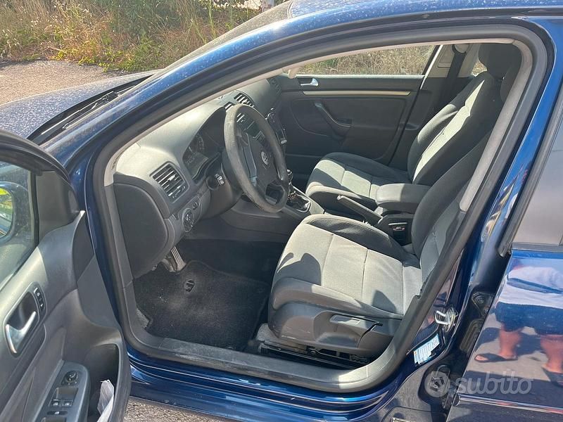 Usata VW Golf VI 105 CV (77 kW) 2009 Blu Utilitaria