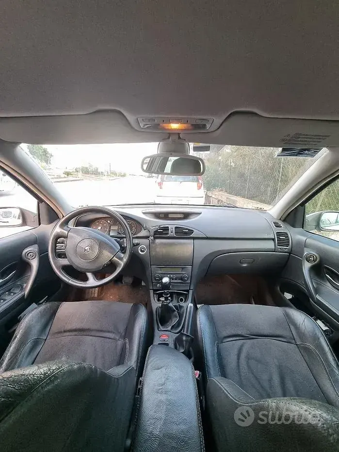 Usata Renault Laguna II 120 CV (88 kW) 2005 Grigio Berlina