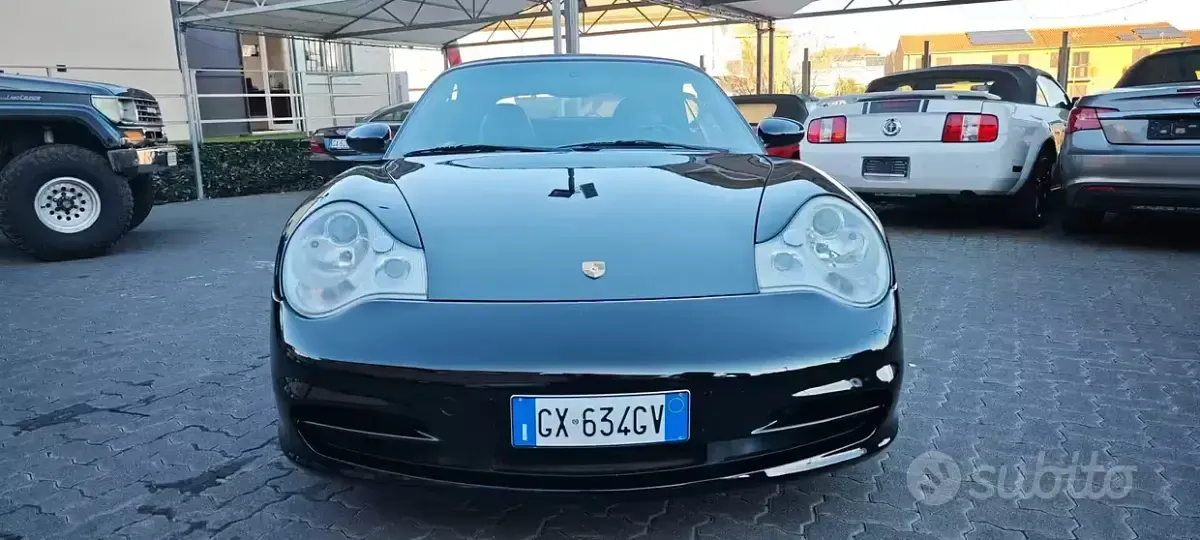 Usata Porsche 911 Carrera 4 Cabriolet 320 CV (235 kW) 2002 Nero Cabrio