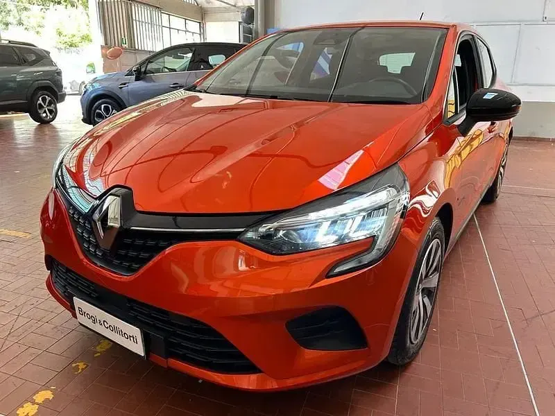 Usata Renault Clio Equilibre 90 CV (66 kW) 2023 Arancione Utilitaria